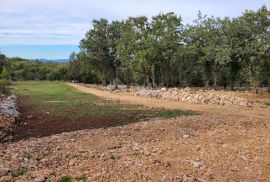 Otok Krk, Šilo -  Očišćeno, ravno poljoprivredno zemljište, buduće građevinsko, 600m do prekrasnih plaža, mora i supermarketa s pristupnim putem !, Dobrinj, Zemljište