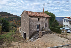 ISTRA, MOTOVUN - Samostojeća kamena starina s pogledom na Motovun i glavnim projektom za obnovu, Motovun, Casa