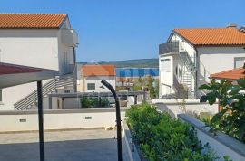 CRIKVENICA, HRUSTA - dva apartmana s pogledom na more, Crikvenica, Flat