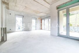 Zagreb, Mlinovi, vrhunski penthouse (roh-bau) NKP 204,07 m2, garaža, vrt, spremište, Zagreb, Διαμέρισμα