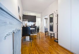 Rovinj, tri atraktivna apartmana u prvom redu do mora, Rovinj, Flat