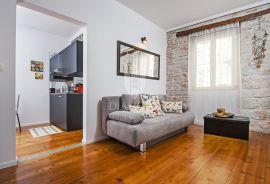 Rovinj, tri atraktivna apartmana u prvom redu do mora, Rovinj, Flat