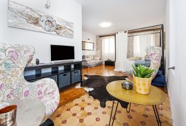 Rovinj, tri atraktivna apartmana u prvom redu do mora, Rovinj, Kвартира