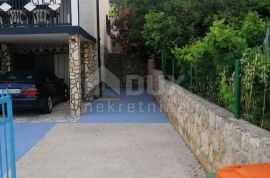 KARLOBAG - villa na moru 450m2, Karlobag, House