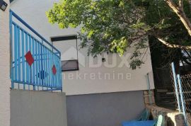 KARLOBAG - villa na moru 450m2, Karlobag, House