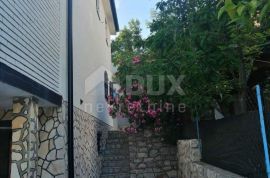 KARLOBAG - villa na moru 450m2, Karlobag, House