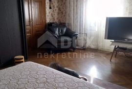 RIJEKA, CENTAR - Gospodski stan s balkonom u samom centru, Rijeka, Apartamento