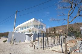 SNIŽENO-Vila sa bazenom 223 m2,P+1,okućnica 1540 m2,pogled na more, Raša, House