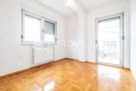 Zagreb, Špansko, dva odvojena stana  NKP 125 m2, terasa, parking, Zagreb, Appartement