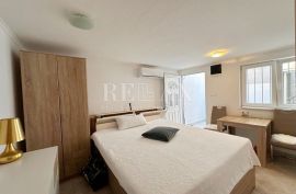 Crikvenica-Stan i studio apartman u centru, Crikvenica, Appartment