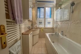 OPATIJA, CENTAR - stan za najam u povijesnoj vili, 50m od mora, Opatija, Apartamento