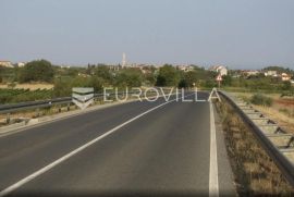 Istra, Vodnjan građevinsko zemljište 900 m2 u uređenom okruženju, Vodnjan, Terra