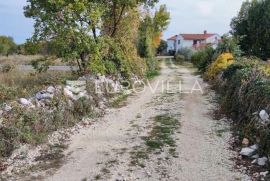 Krnica, Jovići, građevinsko zemljište s građevinskom dozvolom i svim komunalnim priključcima, Marčana, Terreno