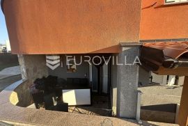 Istra, Medulin, trosoban stan u suteranu  NKP 76 m2, novija zgrada, Medulin, Apartamento