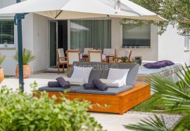 Luksuzna villa s bazenom i wellnessom nadomak Rovinja, Rovinj, Casa