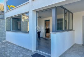 CRIKVENICA, DRAMALJ- Penthouse + stan u novogradnji blizu mora s pogledom, garažom, Crikvenica, Stan