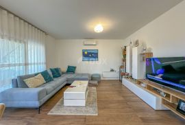 CRIKVENICA, DRAMALJ- Penthouse + stan u novogradnji blizu mora s pogledom, garažom, Crikvenica, Stan