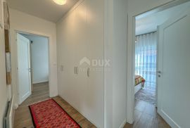 CRIKVENICA, DRAMALJ- Penthouse + stan u novogradnji blizu mora s pogledom, garažom, Crikvenica, Stan