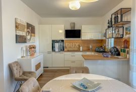 CRIKVENICA, DRAMALJ- Penthouse + stan u novogradnji blizu mora s pogledom, garažom, Crikvenica, Stan