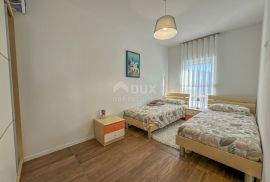 CRIKVENICA, DRAMALJ- Penthouse + stan u novogradnji blizu mora s pogledom, garažom, Crikvenica, Stan