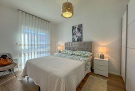 CRIKVENICA, DRAMALJ- Penthouse + stan u novogradnji blizu mora s pogledom, garažom, Crikvenica, Stan