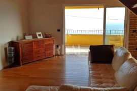 Vrhunski dvoetažni stan na Donjoj Drenovi!!, Rijeka, Apartamento