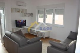 Dvije ville-7 soba-880m2-Stara Novalja-prodaja, Novalja, Appartment