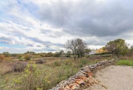 Marčana, okolica, prostrano zemljište za izgradnju više objekata, Marčana, Land