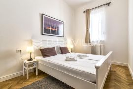 Zagreb, Draškovićeva, luksuzan prekrasan šesterosoban penthouse 220m2, Zagreb, Appartamento