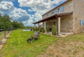 Kuća,villa, Sveti Lovreč, Famiglia