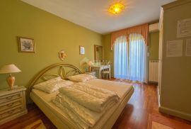 OPATIJA, LOVRAN - elegantan stan u kući, 300m od mora, pogled, terasa, Lovran, Appartement