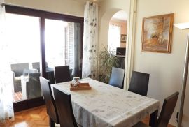 OPATIJA- stan 110m2 DB+3S s panoramskim pogledom na more + okućnica, Opatija, Appartment