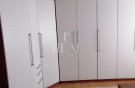 Prodaja stana na Turniću 80 m2 2S+DB 79.67 m2, Rijeka, Appartement