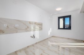 Prodaja stana u Malinskoj 3S+DB   88 M2 200 metara od mora, Malinska-Dubašnica, Kвартира