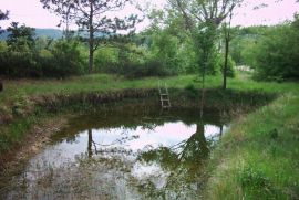 Imanje sa kućom i dvije starine, Boljun, Istra, Lupoglav, House