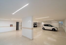 OPATIJA, CENTAR - najam stana 130m2 u novogradnji s bazenom i garažom u centru Opatije, Opatija, شقة