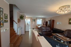 Kuća u nizu s pogledom na more, Kostrena, Appartement