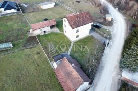 Kuća (210m2) sa dvije parcele (2100m2), Kijevo, Trnovo, Kuća