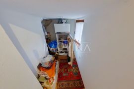 Dvosoban stan u kući 37m2 u ul. Radnička, Novo Sarajevo, Appartement