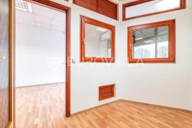 Zagreb, Borovje, dvoetažni poslovni prostor / ulični lokal 87 m2, Zagreb, Gewerbeimmobilie