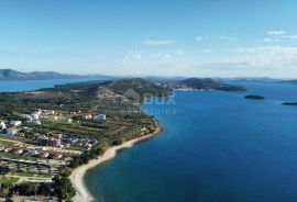 BIOGRAD, PAKOŠTANE - Najam građevinskog zemljišta 150 m od mora, Pakoštane, Terrain