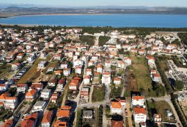 BIOGRAD, PAKOŠTANE - Najam građevinskog zemljišta 150 m od mora, Pakoštane, Terrain