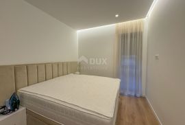 OPATIJA, CENTAR - ekskluzivni penthouse s pogledom, bazenom i garažom, Opatija, Daire