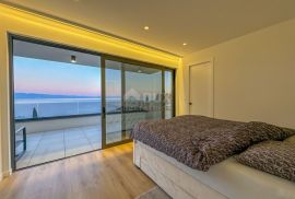 OPATIJA, CENTAR - ekskluzivni penthouse s pogledom, bazenom i garažom, Opatija, Daire