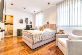 Dugave, luksuzan četverosoban stan NKP 238 m2, Zagreb, Apartamento