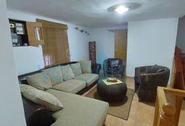 Omišalj, stara jezgra, renovirana kamena kuća, 140m2, prodaja, Omišalj, House