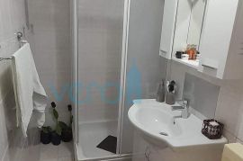 Krk, šira okolica, stan 55m2, okućnica 59m2, prodaja, Krk, Appartement