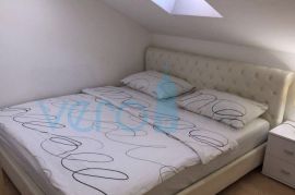 Otok Krk, Njivice, trosobni stan blizu plaže i centra, prodaja, Omišalj, Apartamento