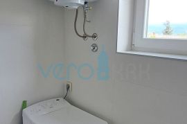 Otok Krk, Omišalj, prozračan stan 45 m2 s pogledom na more, Omišalj, Appartment