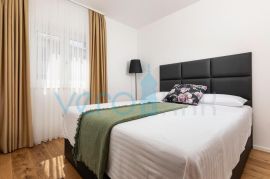 Grad Krk, Mediteranska villa s bazenom na top lokaciji, prodaja, Krk, Famiglia